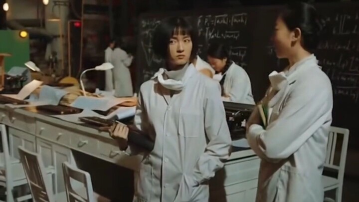 A group of scientists was stumped by an apple.