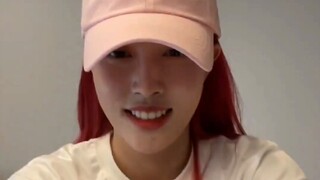 Buổi phát sóng trực tiếp màn dance cover NMIXX+IVE+ITZY+(G)I-DLE+TXT+SEVENTEEN của STAYC Shen Zirun 