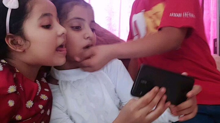 ##♥💕💕🤣🤣# ismael his sister