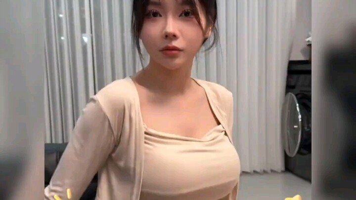 Love story with the beautiful landlord# pure and sweet# humor# funny