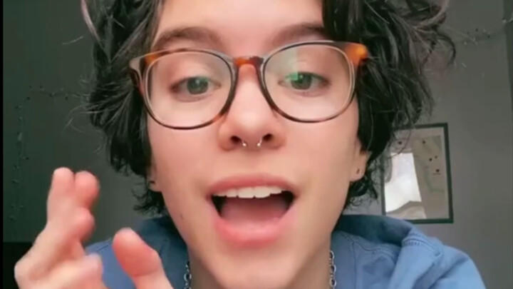 Why do women’s pants these days not have pockets at all???