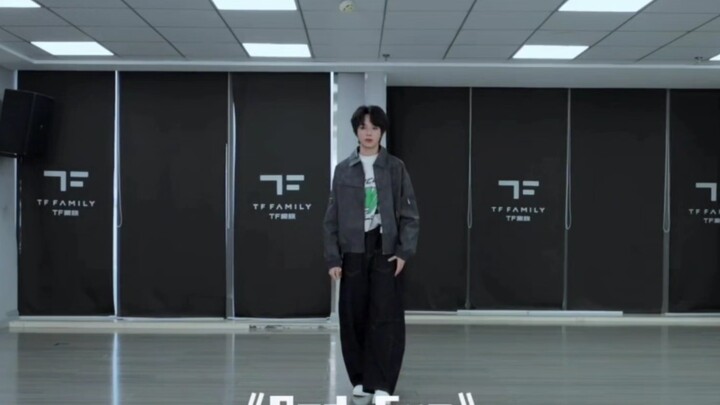 Wang Lu Jie’s November Dance Assessment: “Red Eye”