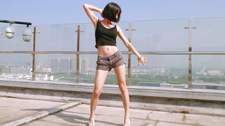 Jump on the school rooftop. body and mind belong to you