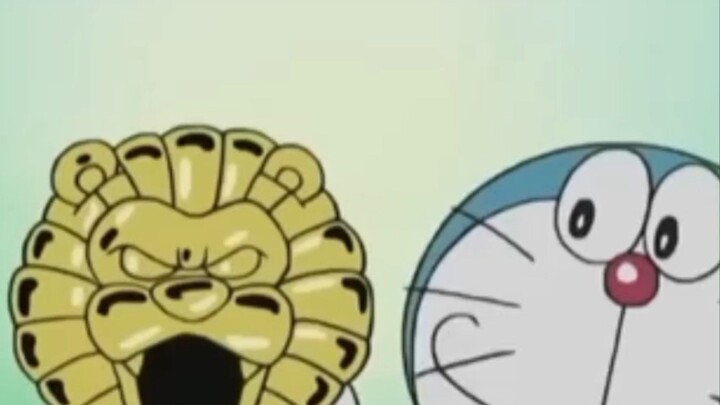 doraemon dengan topeng harimau