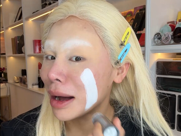 挑战让AI教我化妆！