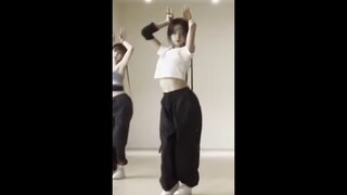 هل تم تصنيفها كأفضل راقصة بين المتسابقات فقط لأن لديها الكثير من المعجبين؟ هذا الفيديو يمنحك الإجابة