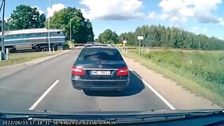 IDIOTS IN CARS | HOW NOT TO DRIVE #37