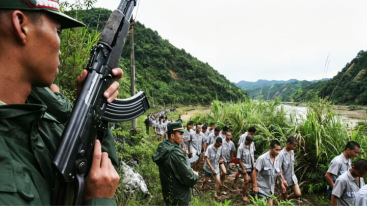 ภาพจริงเหตุการณ์น้ำป่าพัดเข้าล้อมคุกเมื่อปี 2006 นักโทษเกือบ 2,000 คนถูกปลดอาวุธ เริ่มการอพยพครั้งให