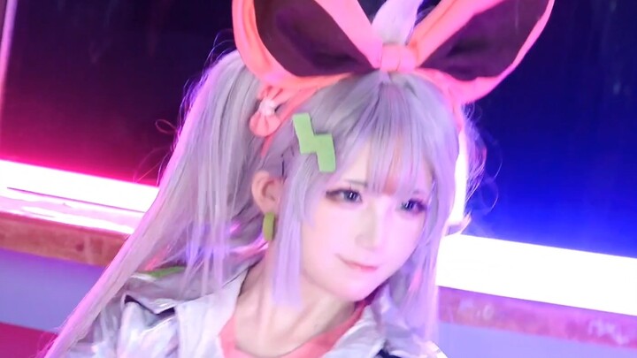 มองอะไรอยู่เนี่ย? นี่ถ่ายให้ดูหน่อยสิ!