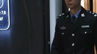 【秦驰】摘帽单手插兜走路是吧？驰姐你在going我。