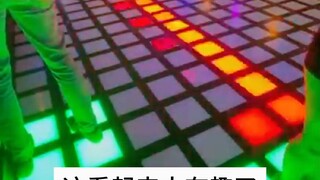 This looks so much fun—the rule is that green blocks appear randomly, and you have to run toward the