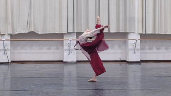 Classical dance repertoire "The Tide of Dawn" practice studio version