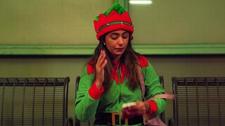 Christmas Eve horror short film "Smiling Woman"