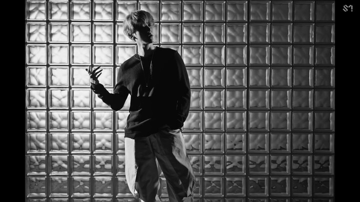 BAEKHYUN 'UN Village' MV