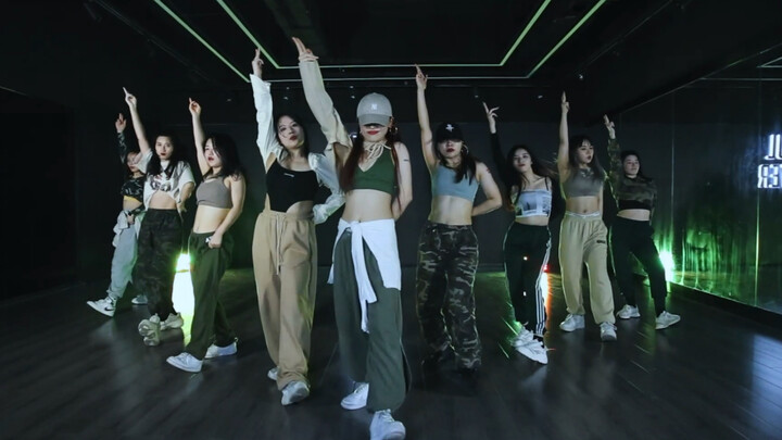 就喜欢帅帅的女生，力量感满满！【soso小明编舞】
