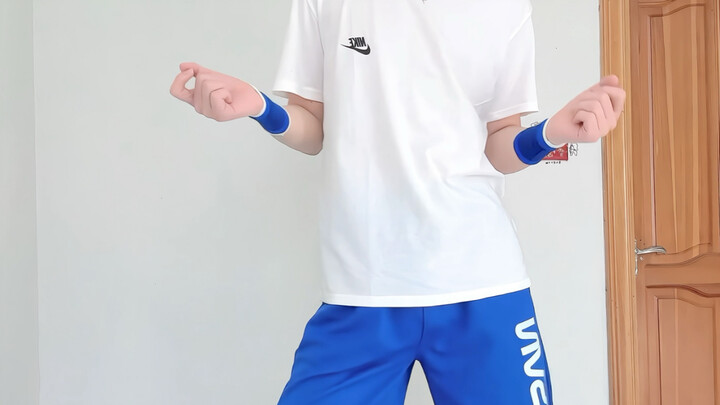 นิดหน่อยน้า~ สวัสดีปีใหม่จ้าที่รักทุกคน~