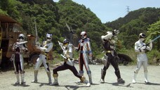 Pirates Gokaiger Episode 18 - Robot Dinosaurus Drill Mengamuk [Kaizoku Sentai Gokaiger Sub Indo]