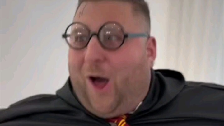 I really want to tell this sister to stop putting her poor husband through so much 😂