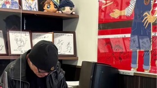 Gosho Aoyama revealed that he drew 28 original paintings for the M27 movie, including 11 characters