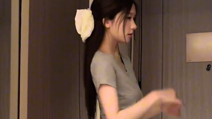 Contrast-style Girlfriend