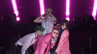 一人男团CLONELY舞台BOOMBAYAH