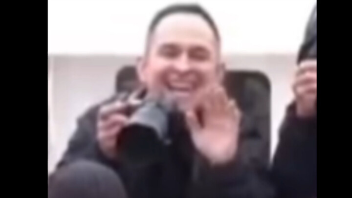 Shocking! Zhu Yilong at Cannes has triggered person-to-person transmission—haha哈哈哈