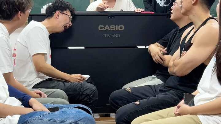 الطالب جيان وقع في الحب مرة أخرى!