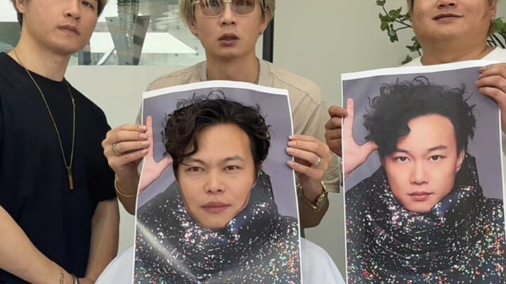 剪了个和明星一模一样的发型，大家都说太像了，开心哈哈。