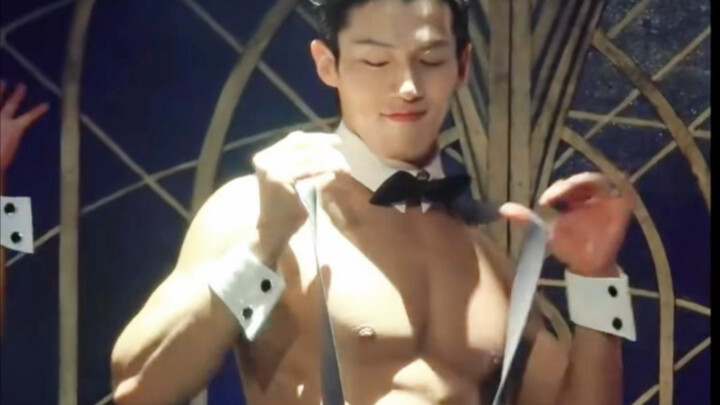 Màn trình diễn bùng nổ của mỹ nam Hàn Quốc: Da ngăm rắn chắc + vũ đạo mượt mà quá đỉnh!