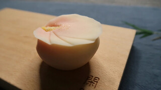 Wagashi | Handmade Tea [White Hand]