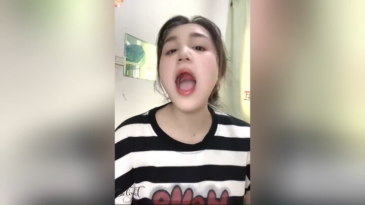 Ai mà không bối rối khi nhìn thấy cảnh này chứ?