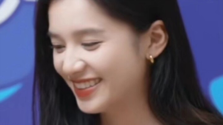 Who still doesn’t know the photo album that Zhang Jingyi and I were looking at?