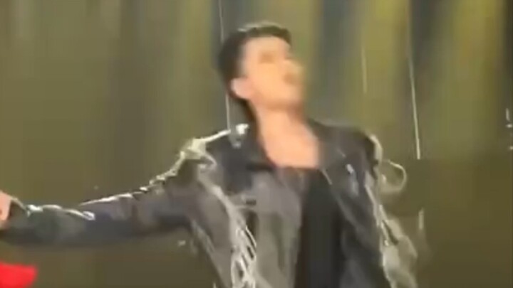 Semua orang suka nonton ikun