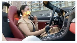 “การจะจีบสาวต้องใช้คำพูดหวานๆ แต่จะจีบสาวรวยได้ยังไง?”