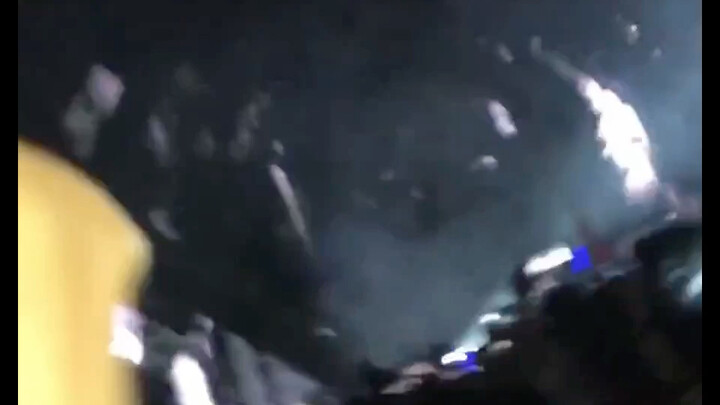 حفلة الأخ كون