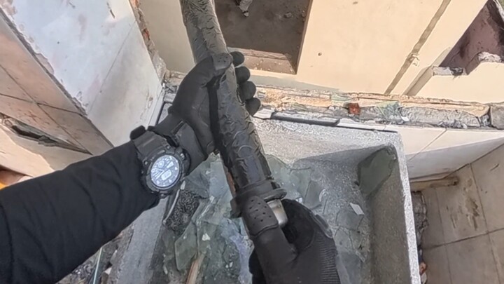 إطلاق مسدس الرصاص الناعم المصنوع من أنبوب الألعاب النارية القابل للتغيير في الميدان