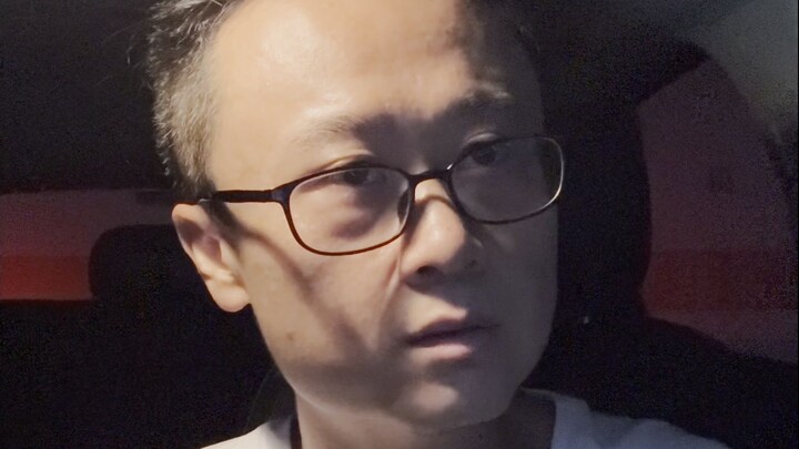 Tôi lái xe đâm phải chó của người khác…