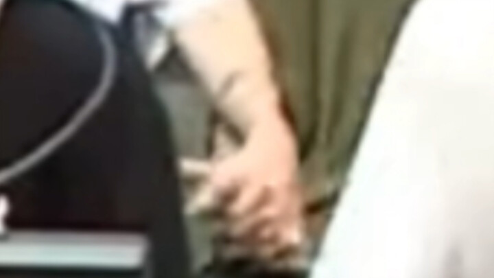 【Lược Quan】Hai người họ đúng là chẳng màng đến ống kính chút nào.