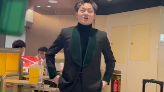 海底捞拜年摇摆阳整活