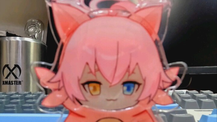 Standee berputar Starlight (tapi berbentuk hewan mitos)