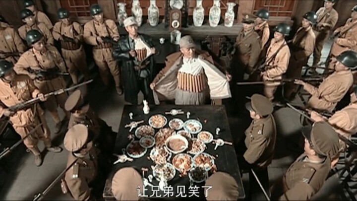 35 lượng thuốc nổ mà chỉ ăn được hai miếng rau? Bạn có tin nổi không? Thậm chí còn chẳng kịp ăn thêm