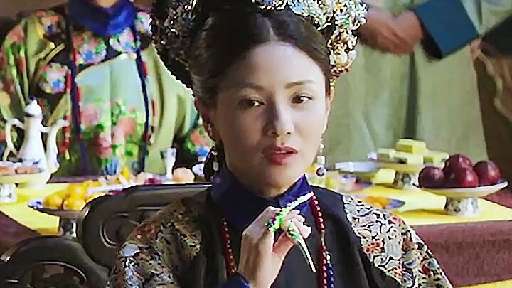 Pure Noble Consort, you’re always picking on Jia Fei the cat—hilarious!