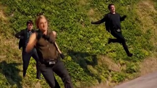 Divergent is one of the most successful novels adapted into movies. Foreigners have such a rich imag