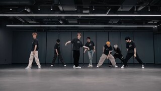 sm近三代男团练习室