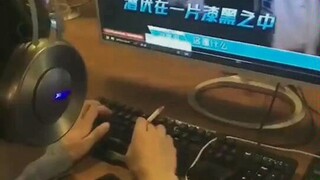 看看张颜齐的朋友是怎样为张颜齐拉票的。