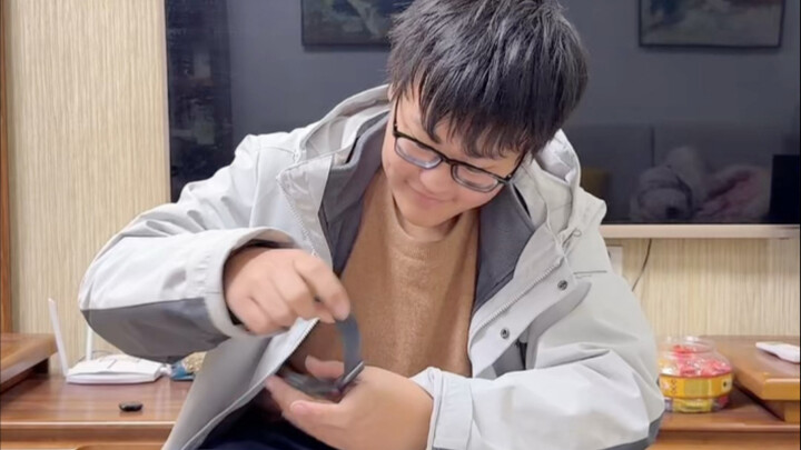 هذا الأخ ماهر جدًا في التجارة!