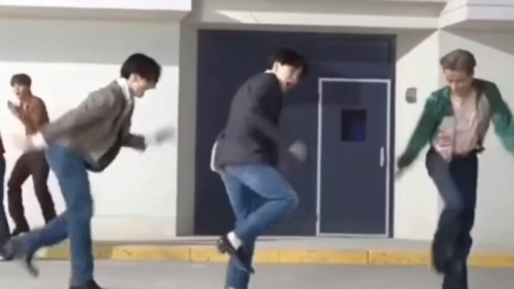 เมื่อยุนกิเกิดความสนใจขึ้นมาทันที!!!