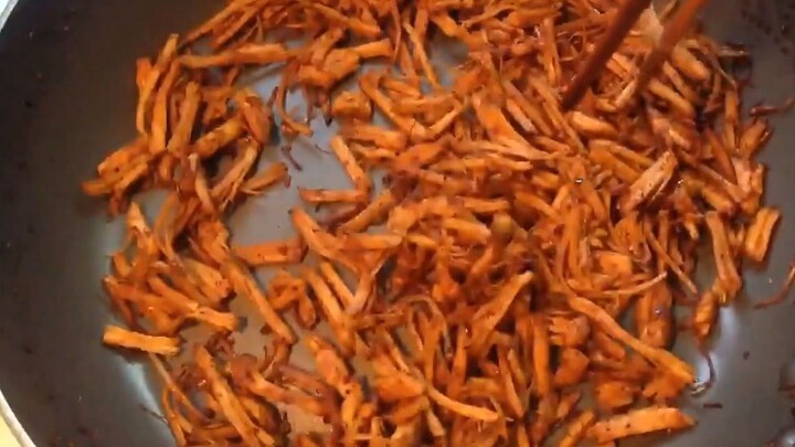 Cách làm món thịt lợn xào cay ngon tuyệt!