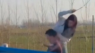 ฉันชนะคุณไม่ได้ แต่ฉันก็ชนะหมาของคุณไม่ได้ใช่ไหม?