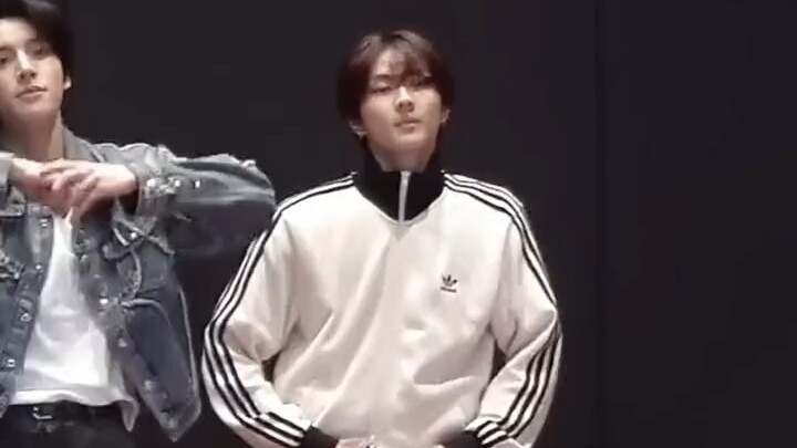 Vũ đạo khuyết danh của Lương Chân Nguyên